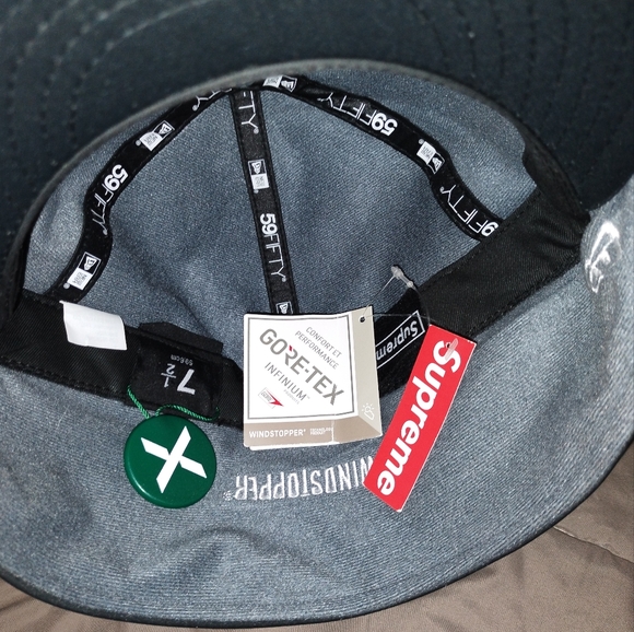 NWT Supreme Box Logo Black Earflap Fitted Hat Size 7 1/2 - Picture 10 of 16